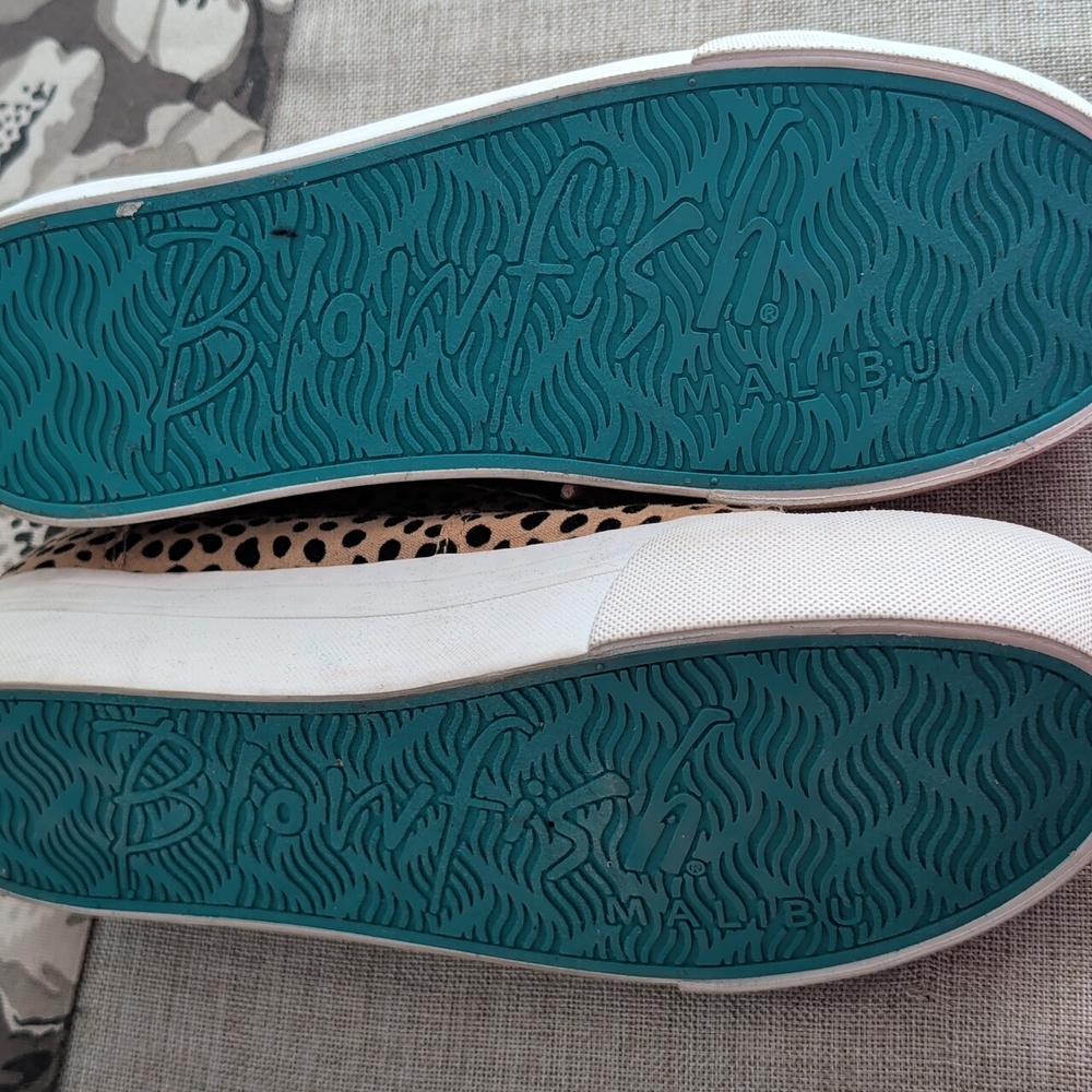 Nwt Blowfish Sneakers - Picture 3 of 3